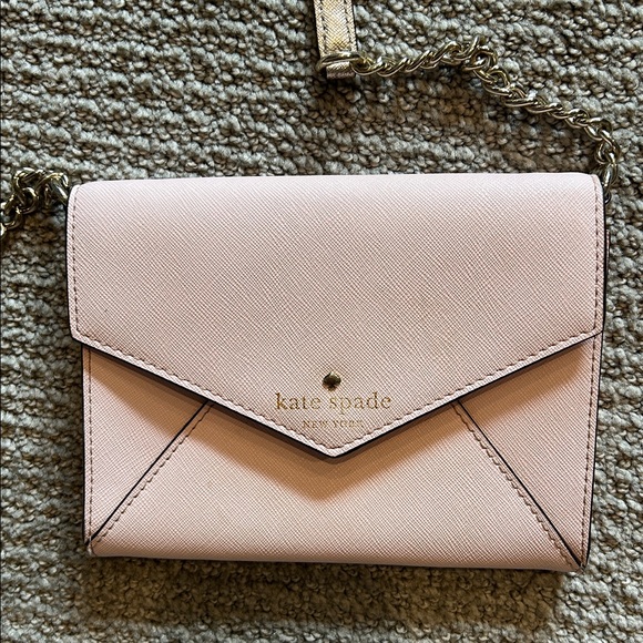 Kate Spade Pink Crossbody Bag with Gold Chain - Picture 4 of 6